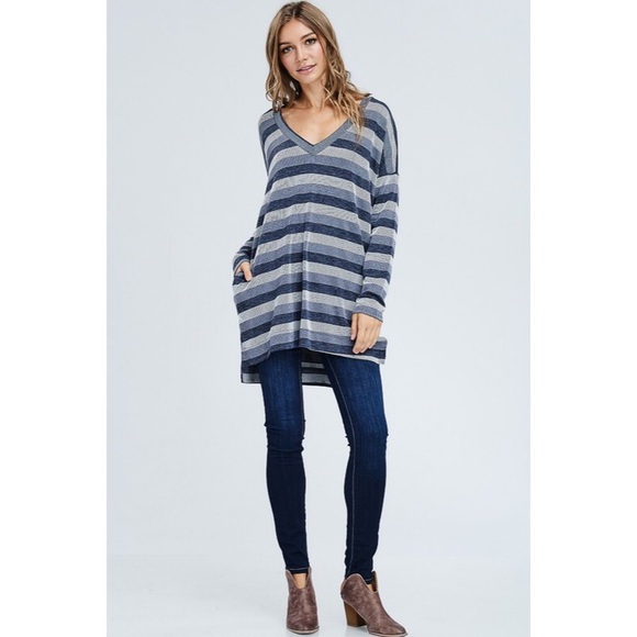 🛍NEW! Striped Long Sleeve Top! - Picture 2 of 7